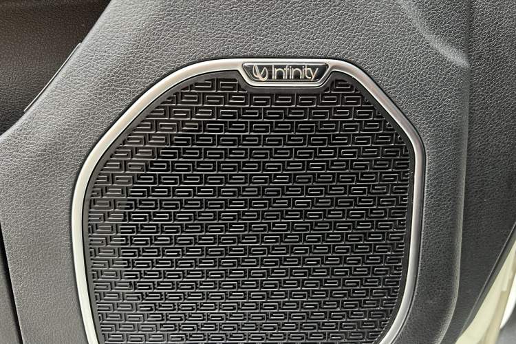 Used Geely Auto Emgrand GT 2015 1.8T Premium Model Interior 8