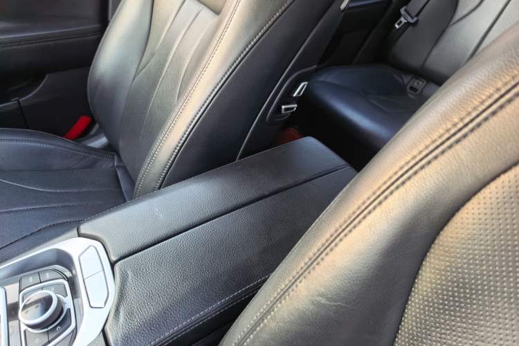 Used Geely Auto Emgrand GT 2015 1.8T Flagship Model Interior 9
