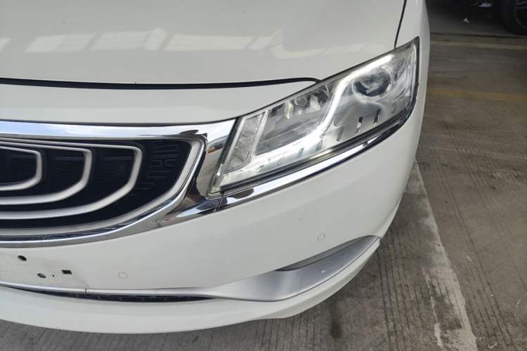 Used Geely Auto Emgrand GT 2015 1.8T Flagship Model Left Front Headlight
