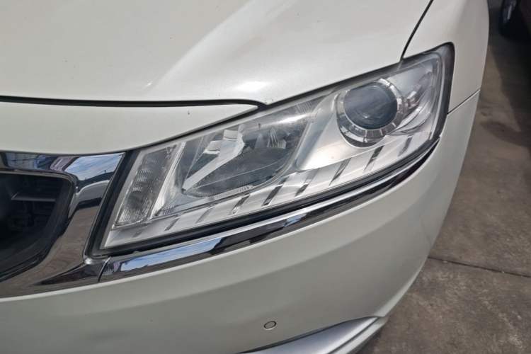 Used Geely Auto Emgrand GT 2015 2.4L Comfort Model Left Front Headlight