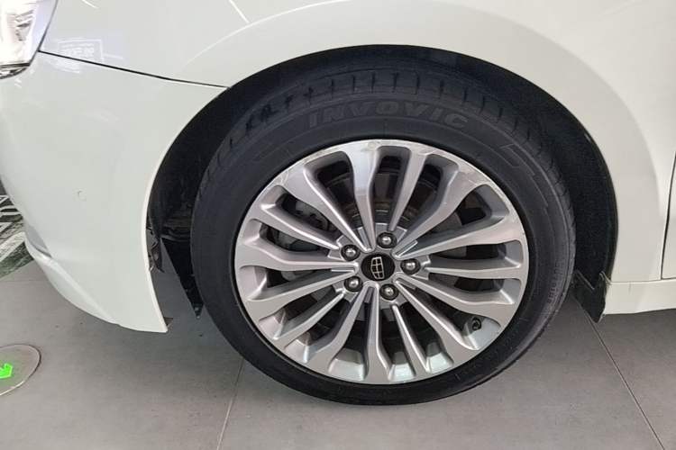 Used Geely Auto Emgrand GT 2015 1.8T Flagship Model Left Front Wheel Hub