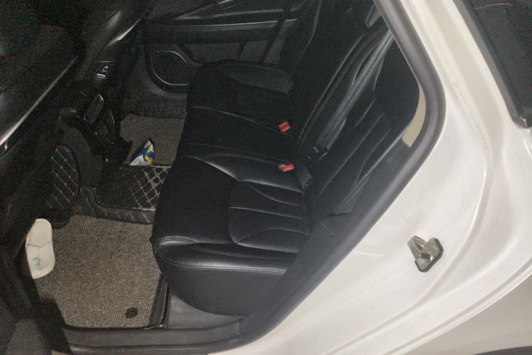 Used Geely Auto Emgrand GT 2015 1.8T Premium Model Left Rear Seat