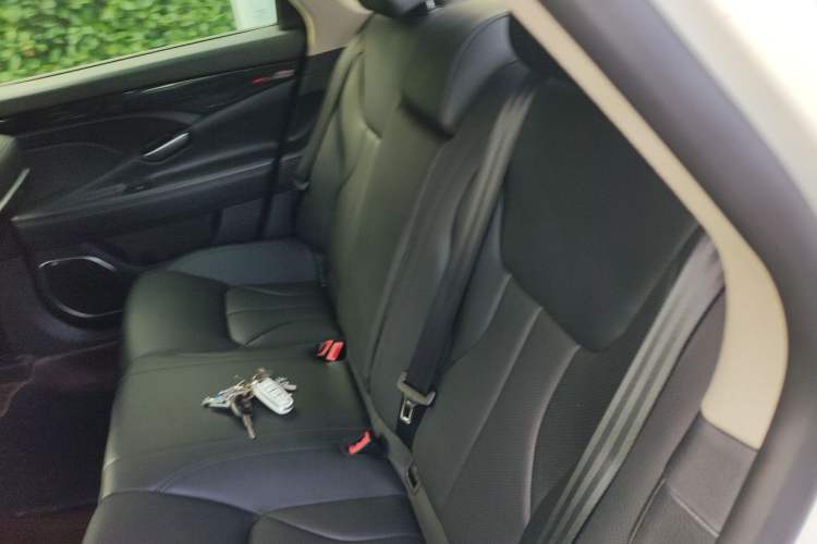 Used Geely Auto Emgrand GT 2015 1.8T Premium Model Left Rear Seat
