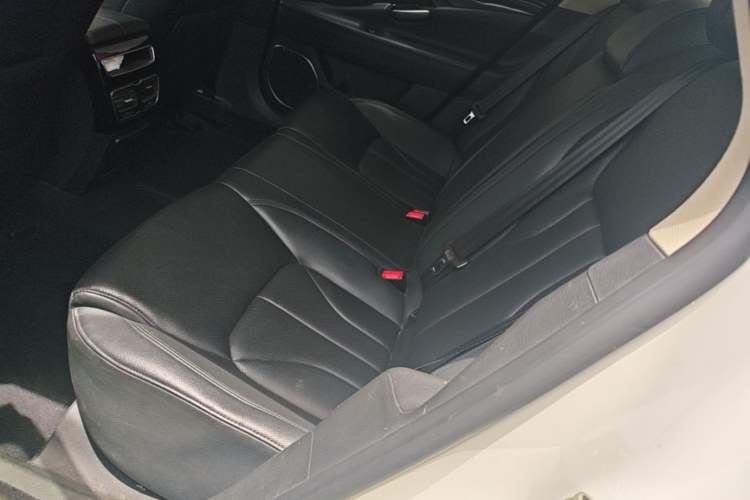 Used Geely Auto Emgrand GT 2015 2.4L Comfort Model Left Rear Seat