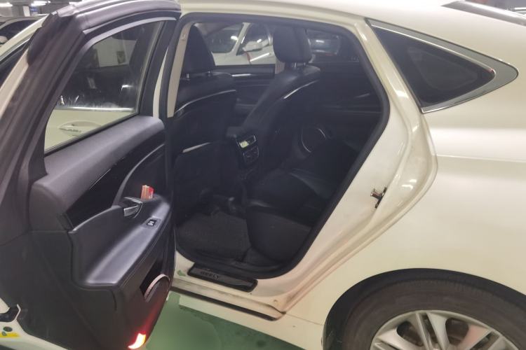 Used Geely Auto Emgrand GT 2015 2.4L Comfort Model Left Rear Seat