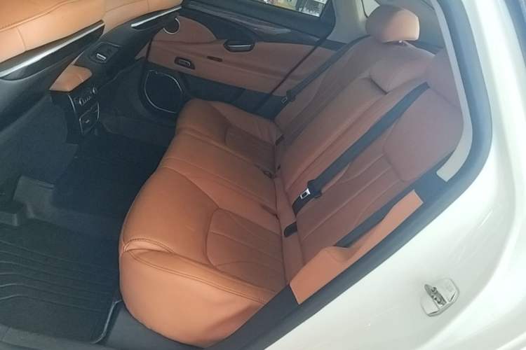 Used Geely Auto Emgrand GT 2015 1.8T Flagship Model Left Rear Seat