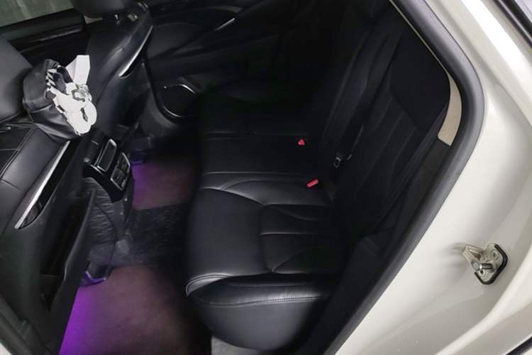 Used Geely Auto Emgrand GT 2015 2.4L Luxury Model Left Rear Seat
