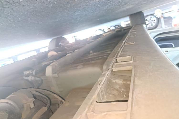 Used Geely Auto Emgrand GT 2015 1.8T Standard Model Left Side Sill