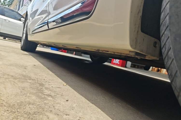 Used Geely Auto Emgrand GT 2015 2.4L Comfort Model Left Side Sill