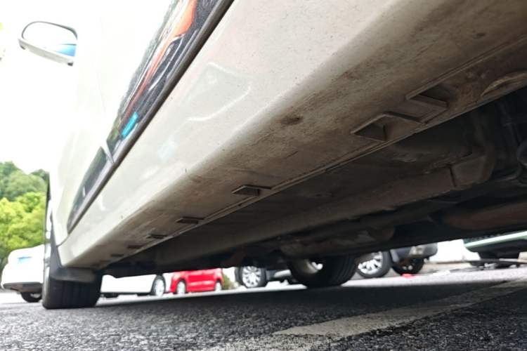 Used Geely Auto Emgrand GT 2015 1.8T Flagship Model Left Side Sill