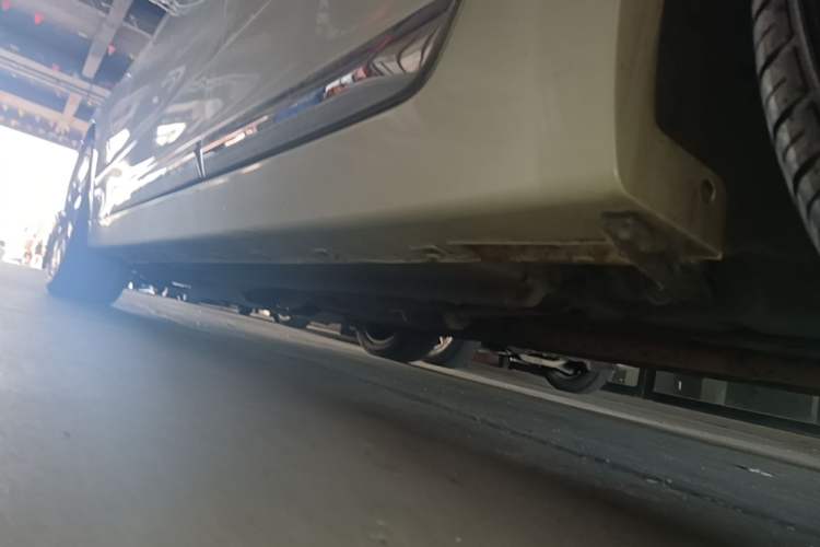 Used Geely Auto Emgrand GT 2015 1.8T Premium Model Left Side Sill