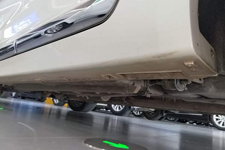 Used Geely Auto Emgrand GT 2015 1.8T Flagship Model Left Side Sill