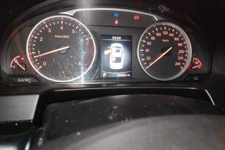Used Geely Auto Emgrand GT 2015 2.4L Comfort Model Odometer Close Up