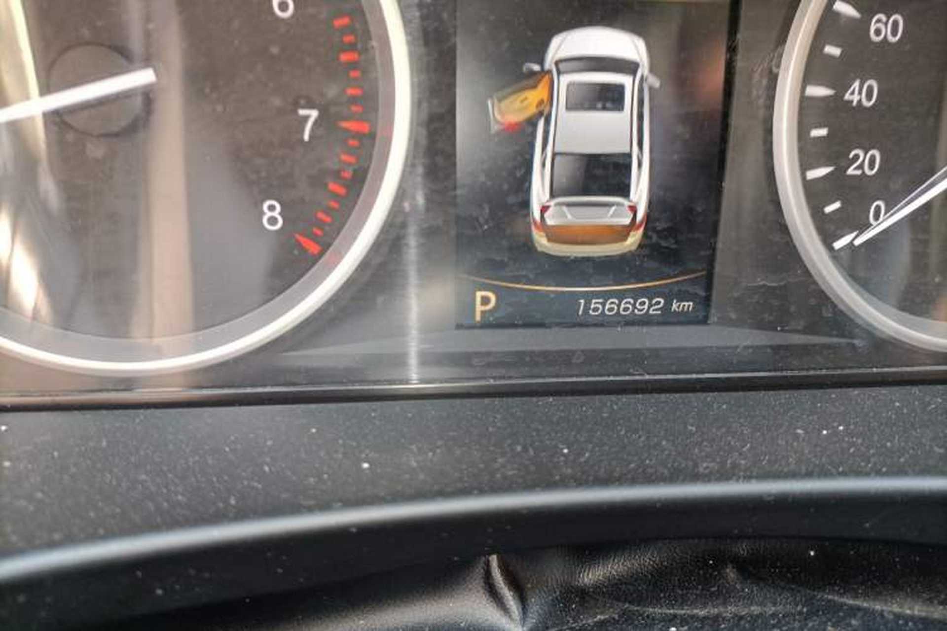 Used Geely Auto Emgrand GT 2015 2.4L Comfort Model Odometer Close Up