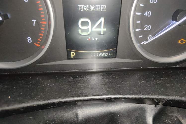 Used Geely Auto Emgrand GT 2015 2.4L Comfort Model Odometer Close Up