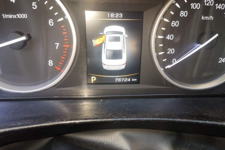 Used Geely Auto Emgrand GT 2015 1.8T Comfort Model Odometer Close Up