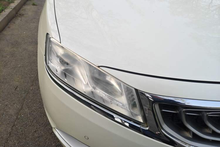 Used Geely Auto Emgrand GT 2015 1.8T Flagship Model Right Front Headlight
