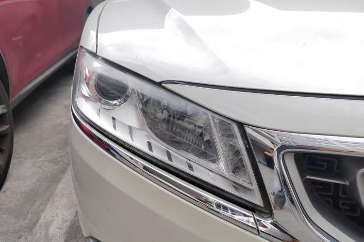 Used Geely Auto Emgrand GT 2015 2.4L Comfort Model Right Front Headlight
