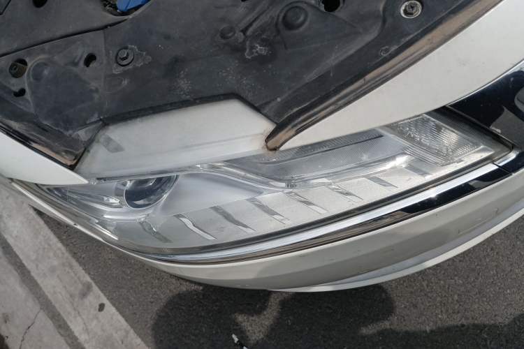 Used Geely Auto Emgrand GT 2015 1.8T Premium Model Right Front Headlight