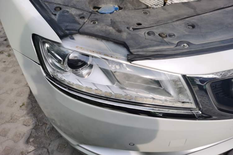 Used Geely Auto Emgrand GT 2015 2.4L Comfort Model Right Front Headlight