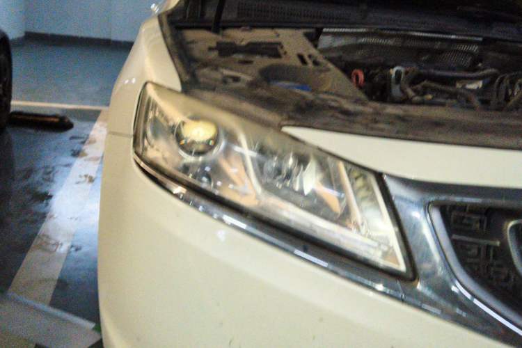 Used Geely Auto Emgrand GT 2015 1.8T Premium Model Right Front Headlight