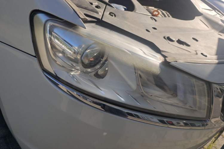 Used Geely Auto Emgrand GT 2015 2.4L Comfort Model Right Front Headlight