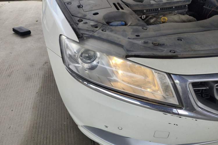 Used Geely Auto Emgrand GT 2015 2.4L Comfort Model Right Front Headlight