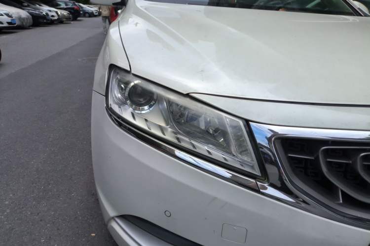 Used Geely Auto Emgrand GT 2015 2.4L Comfort Model Right Front Headlight