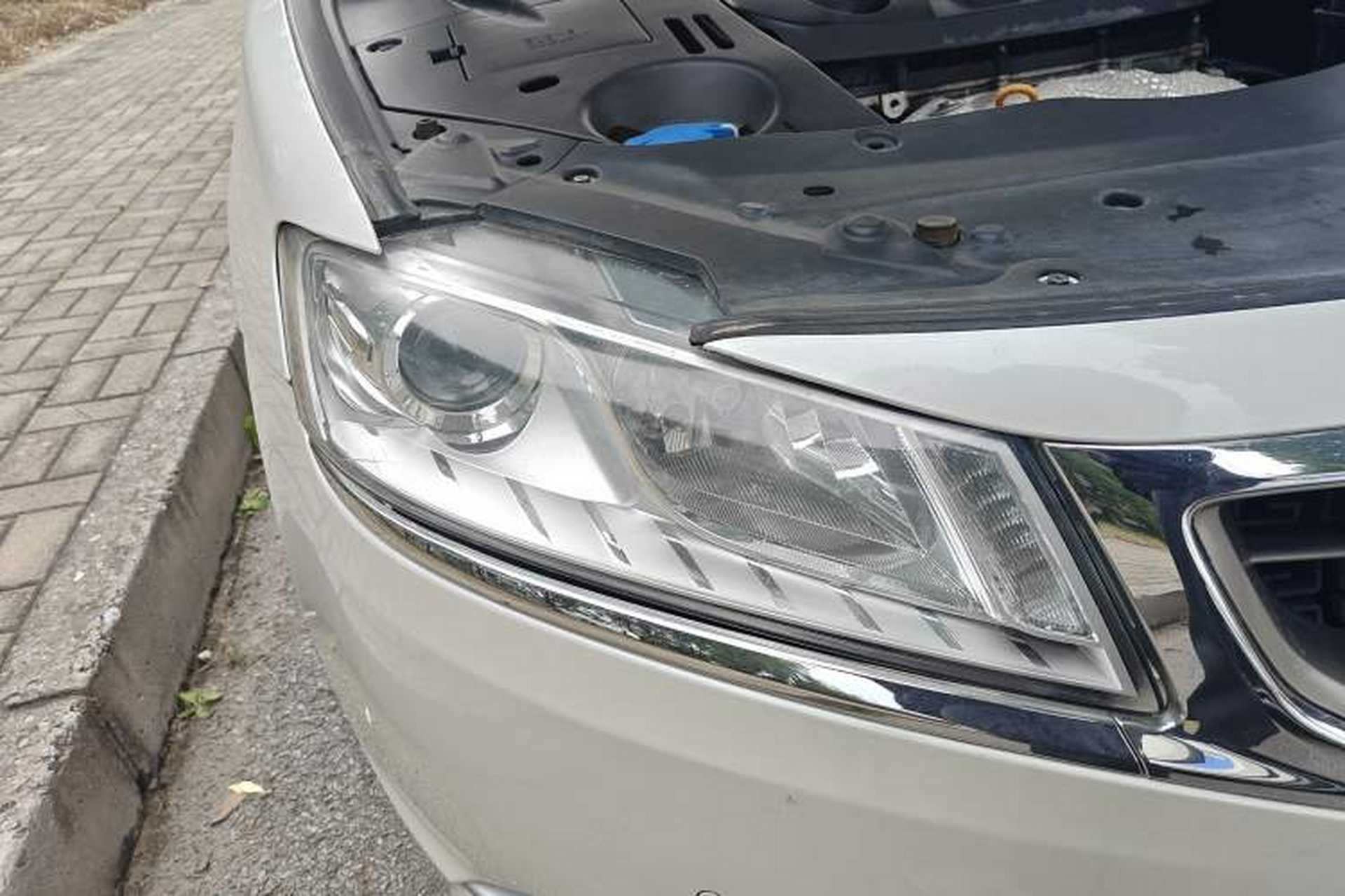 Used Geely Auto Emgrand GT 2015 2.4L Comfort Model Right Front Headlight