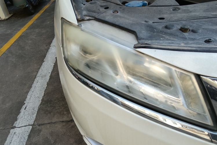 Used Geely Auto Emgrand GT 2015 1.8T Flagship Model Right Front Headlight
