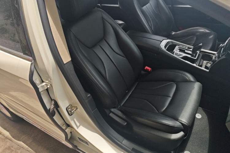Used Geely Auto Emgrand GT 2015 2.4L Comfort Model Right Front Seat