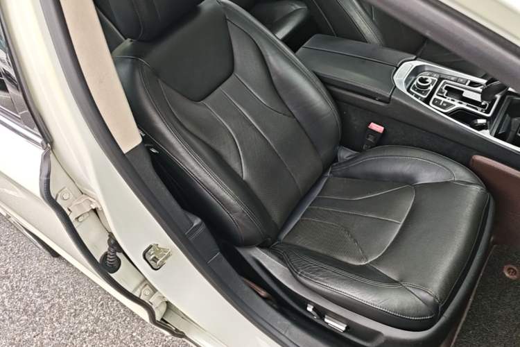 Used Geely Auto Emgrand GT 2015 1.8T Flagship Model Right Front Seat