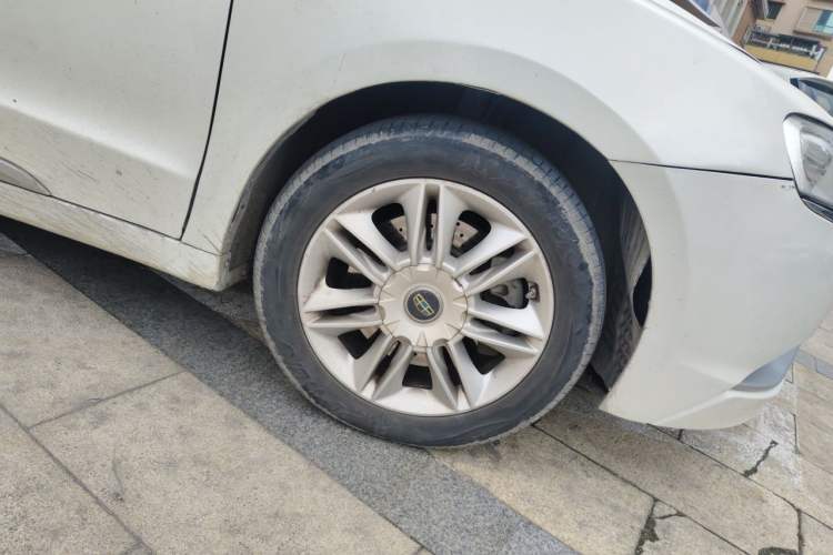 Used Geely Auto Emgrand GT 2015 2.4L Luxury Model Right Front Wheel Hub