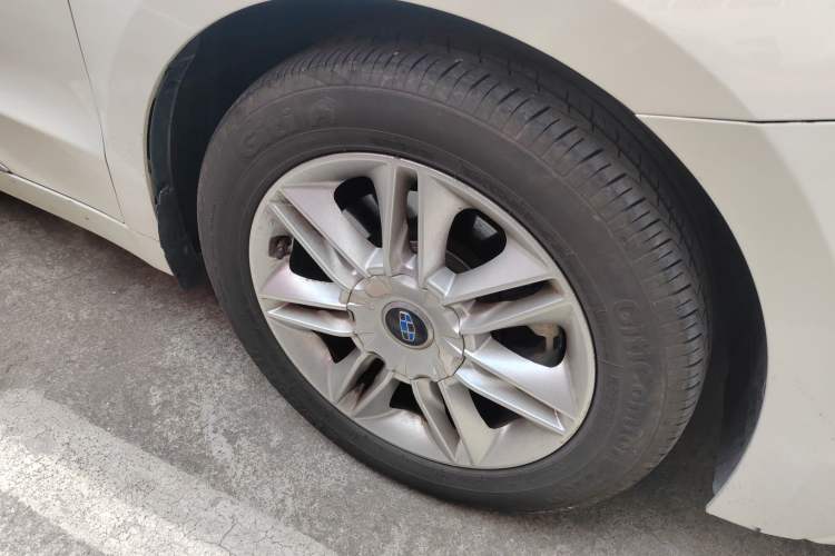 Used Geely Auto Emgrand GT 2015 2.4L Comfort Model Right Front Wheel Hub