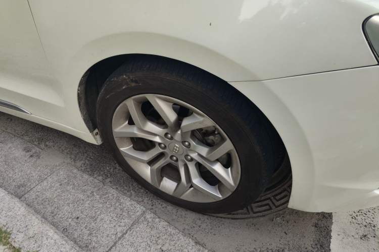 Used Geely Auto Emgrand GT 2015 1.8T Premium Model Right Front Wheel Hub