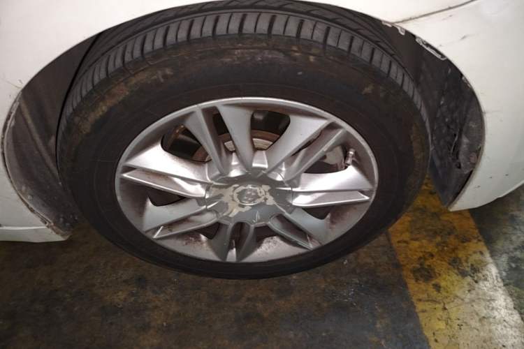 Used Geely Auto Emgrand GT 2015 2.4L Luxury Model Right Front Wheel Hub