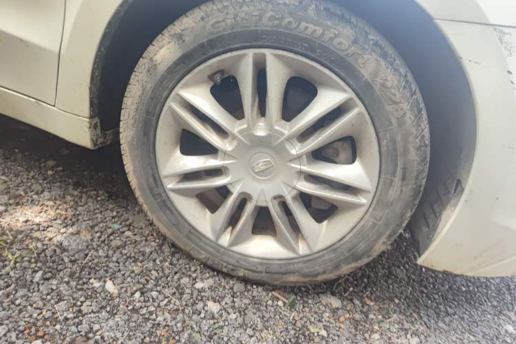 Used Geely Auto Emgrand GT 2015 2.4L Comfort Model Right Front Wheel Hub