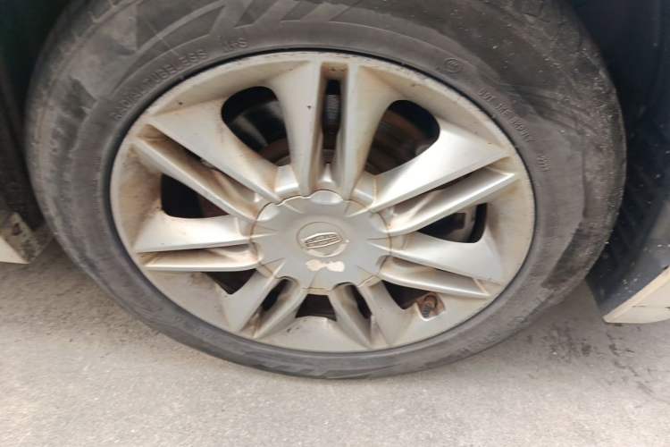 Used Geely Auto Emgrand GT 2015 2.4L Comfort Model Right Front Wheel Hub