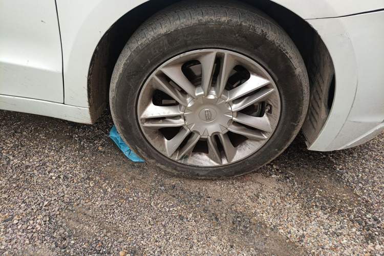 Used Geely Auto Emgrand GT 2015 1.8T Luxury Model Right Front Wheel Hub
