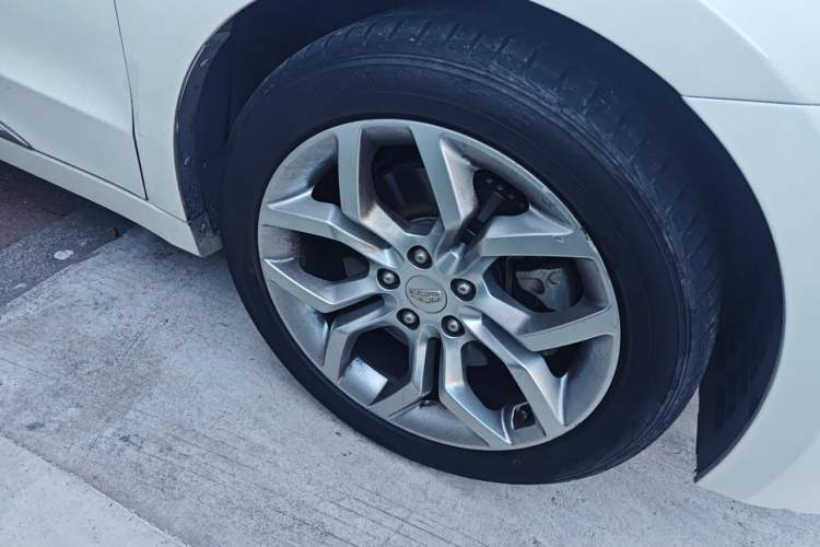 Used Geely Auto Emgrand GT 2015 1.8T Premium Model Right Front Wheel Hub