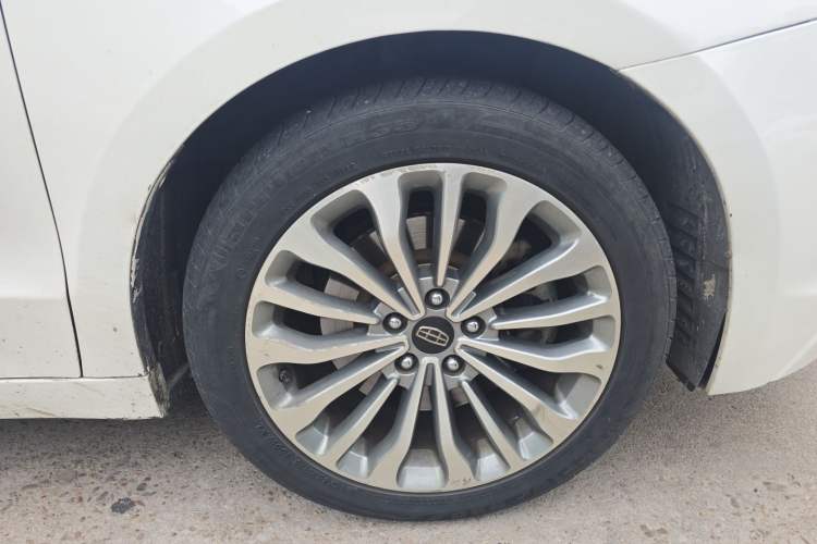Used Geely Auto Emgrand GT 2015 1.8T Premium Model Right Front Wheel Hub