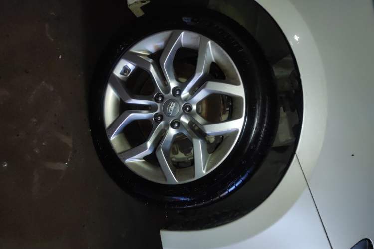 Used Geely Auto Emgrand GT 2015 1.8T Premium Model Right Front Wheel Hub