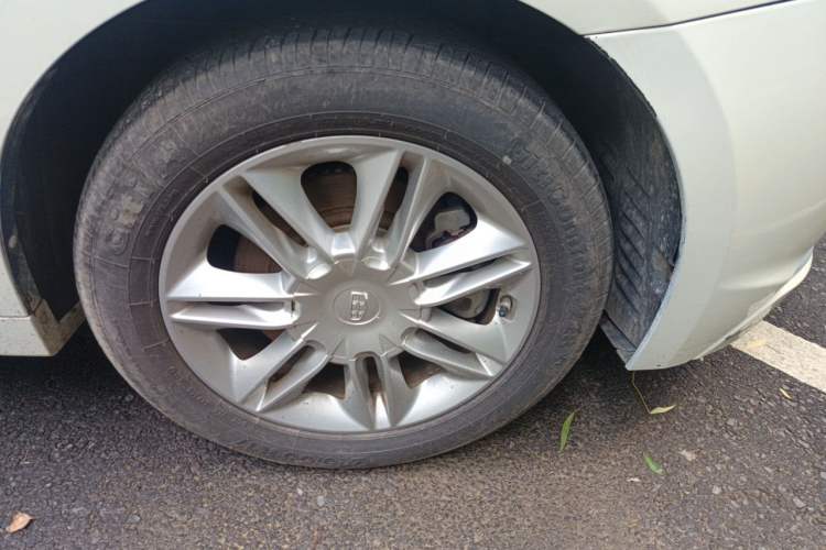 Used Geely Auto Emgrand GT 2015 2.4L Comfort Model Right Front Wheel Hub