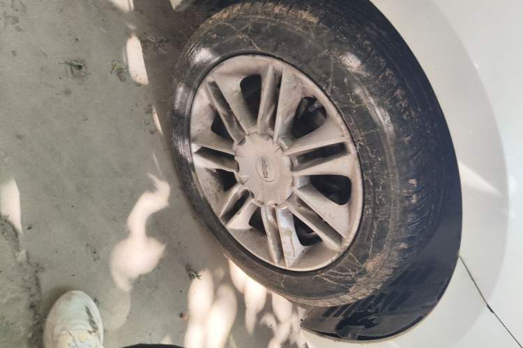 Used Geely Auto Emgrand GT 2015 2.4L Comfort Model Right Front Wheel Hub