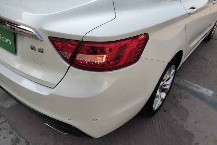 Used Geely Auto Emgrand GT 2015 1.8T Flagship Model Right Rear Taillight