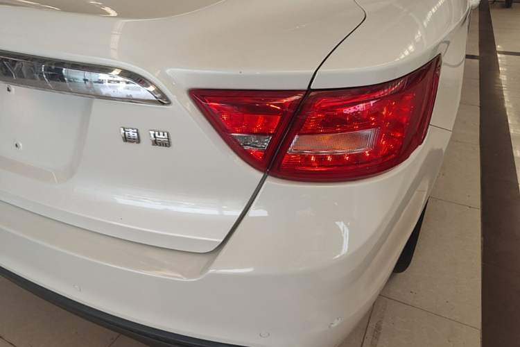Used Geely Auto Emgrand GT 2015 1.8T Flagship Model Right Rear Taillight