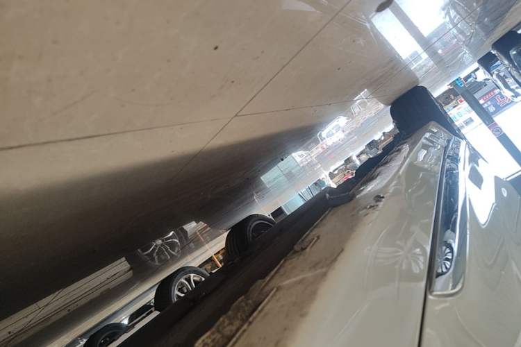 Used Geely Auto Emgrand GT 2015 1.8T Flagship Model Right Side Sill