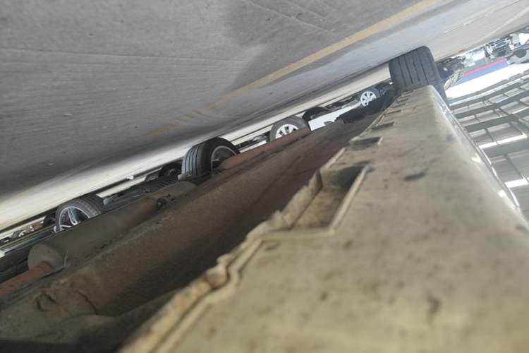 Used Geely Auto Emgrand GT 2015 1.8T Flagship Model Right Side Sill