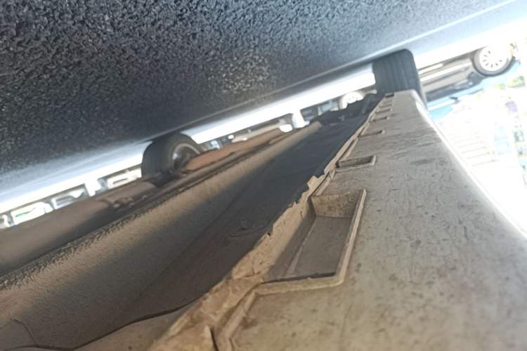 Used Geely Auto Emgrand GT 2015 1.8T Standard Model Right Side Sill