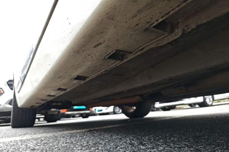 Used Geely Auto Emgrand GT 2015 1.8T Flagship Model Right Side Sill